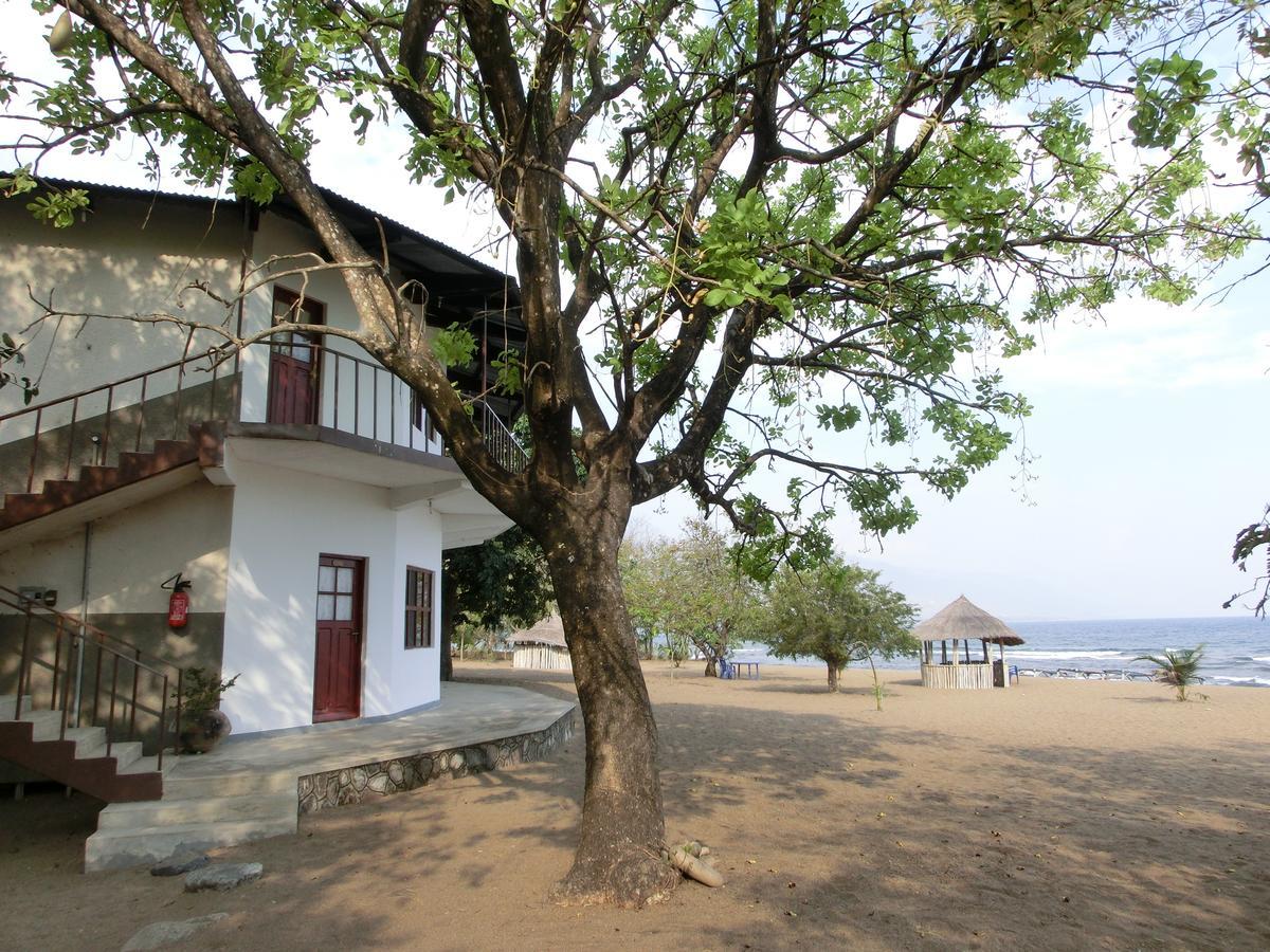 Matema Lake Shore Resort Exteriör bild