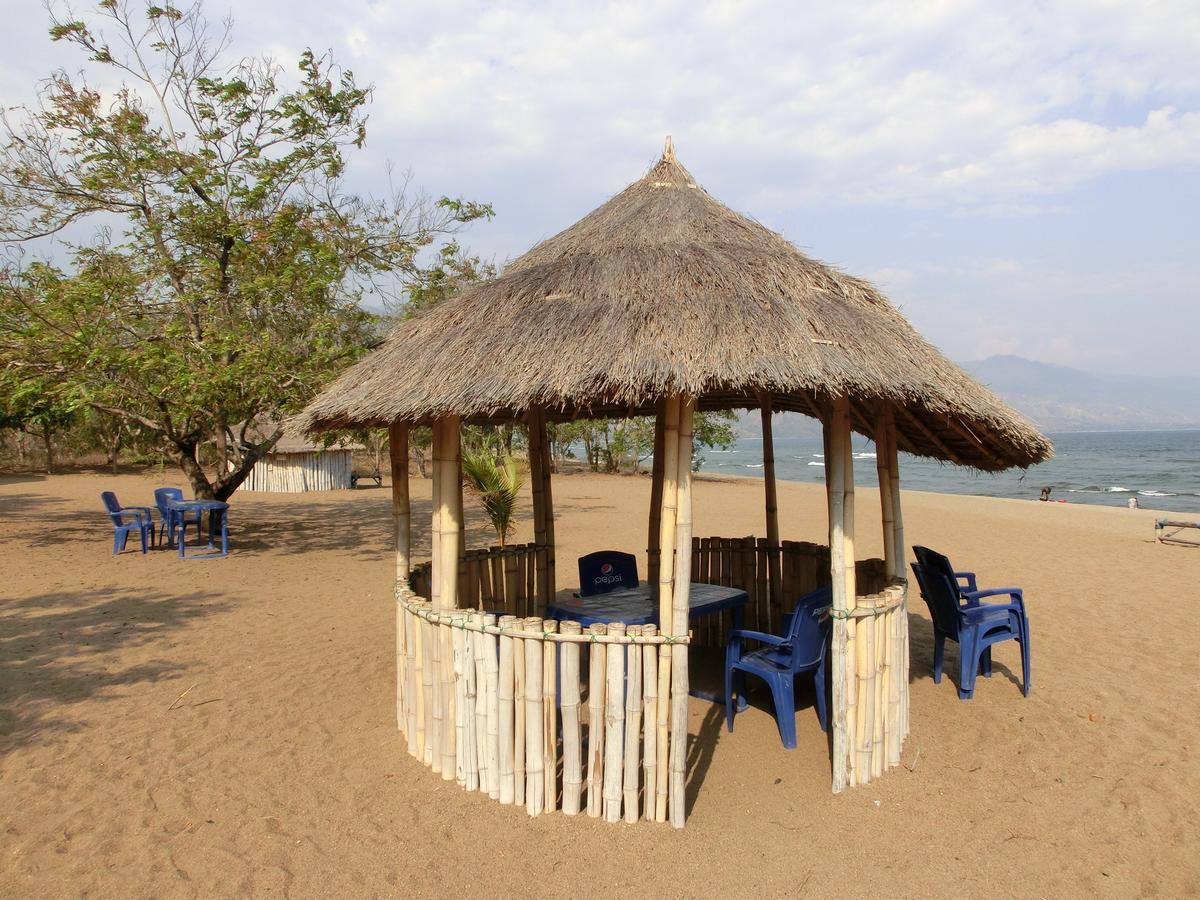 Matema Lake Shore Resort Exteriör bild